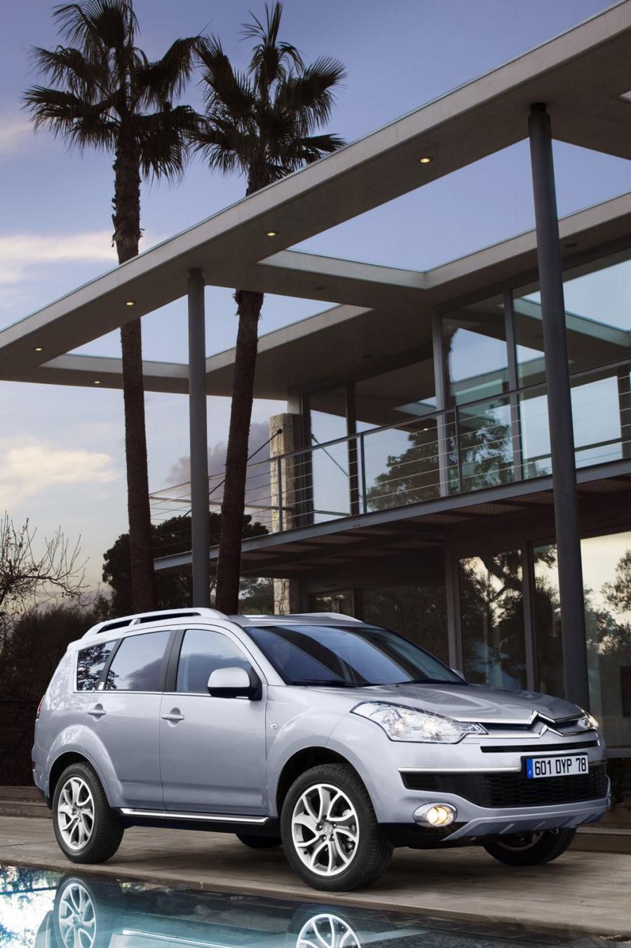  Citroen C-Crosser 2008 года  (фото 142 из 144)